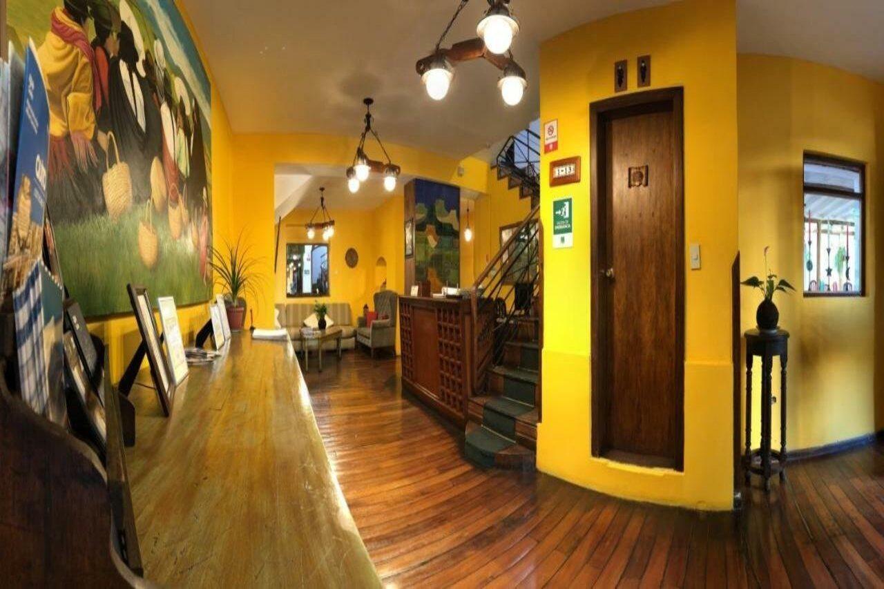 Kituandes Hotel Quito Buitenkant foto