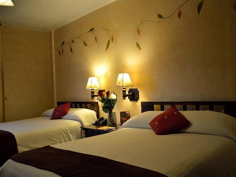 Kituandes Hotel Quito Buitenkant foto