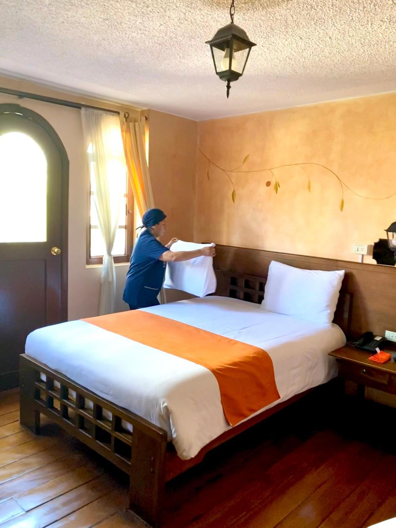 Kituandes Hotel Quito Buitenkant foto