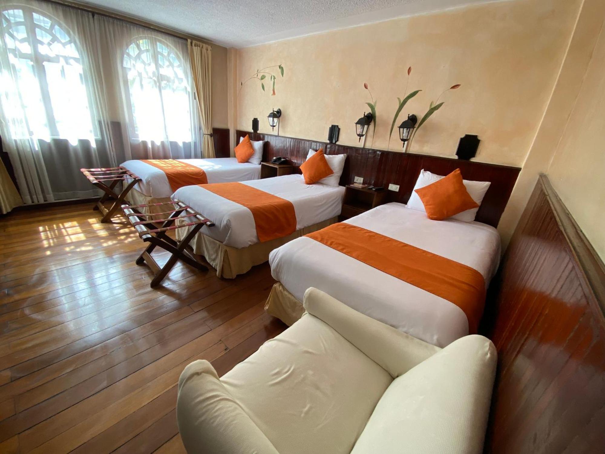 Kituandes Hotel Quito Buitenkant foto