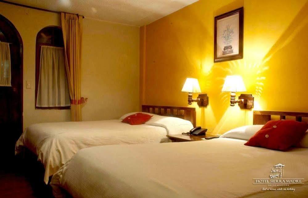 Kituandes Hotel Quito Buitenkant foto